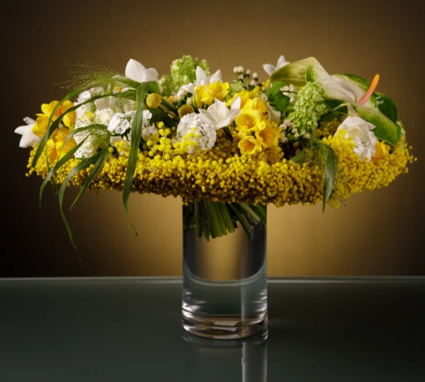 Mimosa frame bouquet